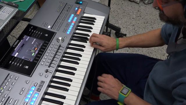 "Gloria, gloria aleluya" TYROS 5 смотреть онлайн