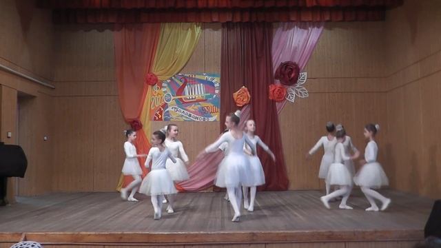 Ансамбль «Карусель» «Вальс». Руководитель Э.Р.Узбеков. смотреть онлайн