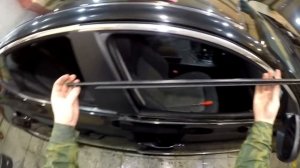 Как снять наружные уплотнительные резинки стекол всех дверей Kia Optima 2010-2015 год
