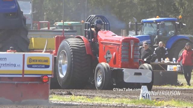Volvo BM Tractor Pullers testing their Power on the sled | Tractor Pulling Denmark смотреть онлайн