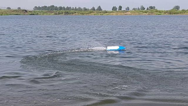 Фетисов Р. с моделью в День ВМФ России смотреть онлайн