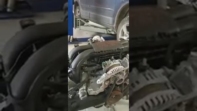 EJ253 с пластиковым впуском и AVCS вместо EJ251 Outback с металлическим впускным коллектором.