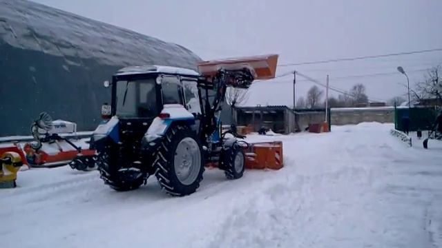 Уборка снега не снимая погрузчик смотреть онлайн