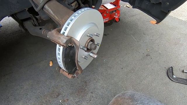 2005-2012 Nissan Pathfinder Front & Rear Brake Replacement смотреть онлайн