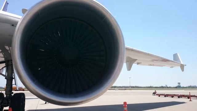 McDonnell Douglas MD-11 Engine смотреть онлайн
