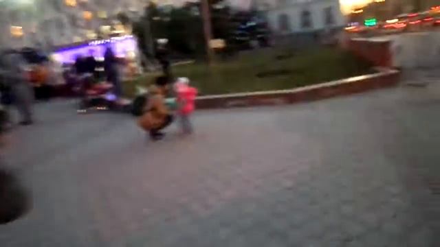 #Симферополь вечером #открытие #главной #елки новогодней на площади Ленина #22декабря2017 смотреть онлайн