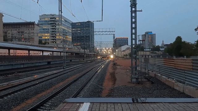 Прибытие ЭВС2-01 "Сапсан" сообщением Санкт-Петербург–Нижний-Новгород на Курский вокзал смотреть онлайн