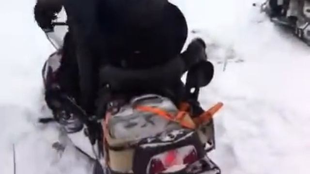 Снегоход провалился под лёд смотреть онлайн