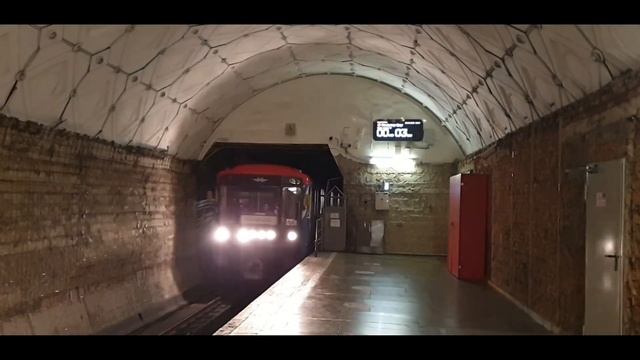 How Often Does The MOSCOW METRO Run? | Moscow Metro Facts смотреть онлайн