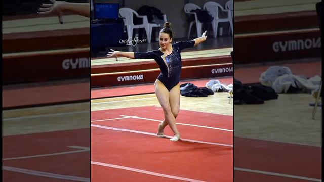 Carlotta Ferlito - Floor Music 2015 (Euro) смотреть онлайн