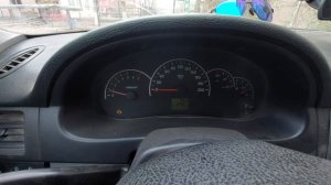На холодную не держит обороты и глохнет Лада Приора .ч 1.