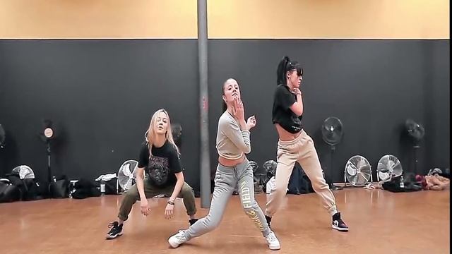 Танцевальный выпуск. Шафл. Подборка. Рекомендуем. Красивые движения. Смотреть всем. смотреть онлайн