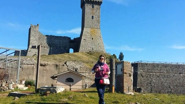 Жизнь в Тоскане. Радикофани. Валь-д'Орча. Коровы Кьянина. Фазаны. Термальные источники в Кьянчано. смотреть онлайн