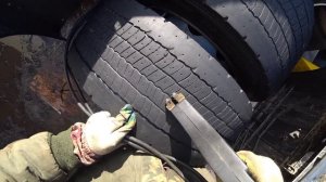 Нарезка протектора на грузовых шинах регрувером. Шины Michelin