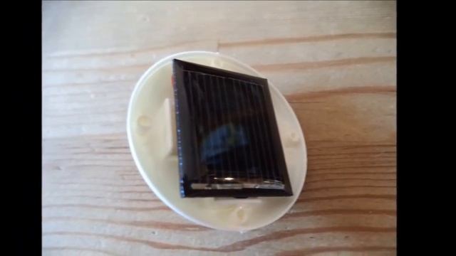 Робота на солнечной батарее / Build a robot on a solar panel смотреть онлайн
