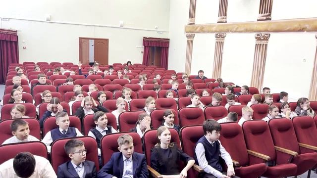 Киты, роботы и образ будущего. Удивительное приключение В. Мирошникова в Пестречинской школе №2. смотреть онлайн