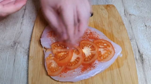 Теперь готовлю только так. Куриное филе с грибами и помидорами. смотреть онлайн