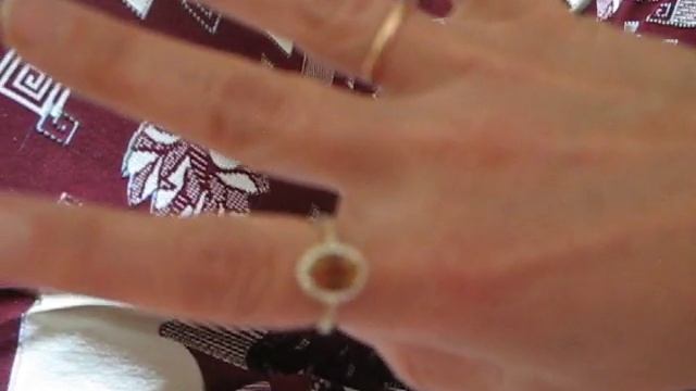 Султанит - драгоценный камень, меняет свой цвет! смотреть онлайн