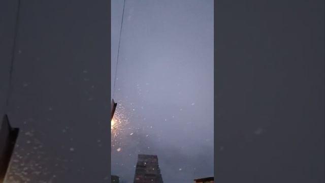 можно бесконечно смотреть как льётся вода ,горит огонь и падает снег)))))❄️ ❄️❄️❄️🌨 ☃️ 🛷 ⛄️ 🎿 ❄️ смотреть онлайн