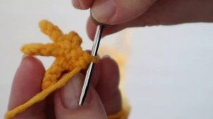 ►Вяжем ручки с пальчиками для куклы вариант 2