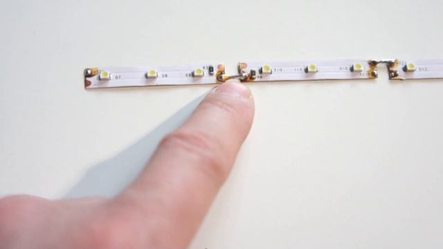 Подключаем светодиодную ленту 12В к сети 220В без драйвера смотреть онлайн