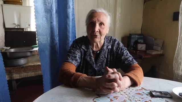 Русская деревня в глубинке Ярославской области. Осталось 3 жилых дома. Как мылись в русской печи смотреть онлайн