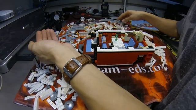 10220 Lego Volkswagen T1 Camper Van time lapse build смотреть онлайн