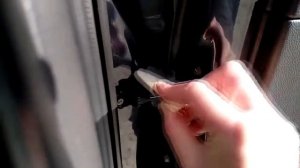 Как убрать скрип дверей авто? Двери больше не будут скрипеть если сделать это!