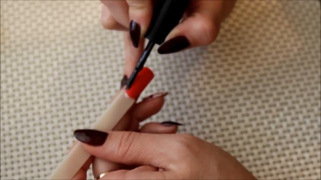 Красно-черный маникюр. Просто и шикарно! Матовый топ. смотреть онлайн