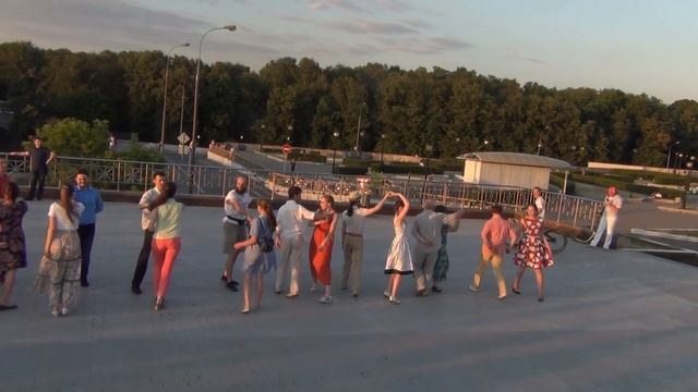 Московский менуэт. Опенэйр на смотровой площадке РАН. балансе.рф смотреть онлайн