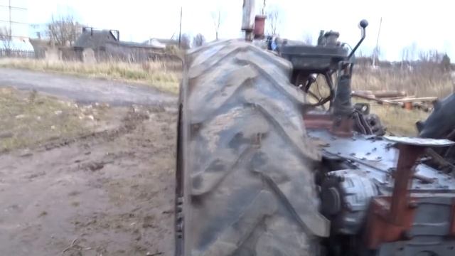 поставили раму ЭО 2621и кабину на трактор ЮМЗ 6\/we put the frame and cab on the YMZ 6 tractor смотреть онлайн
