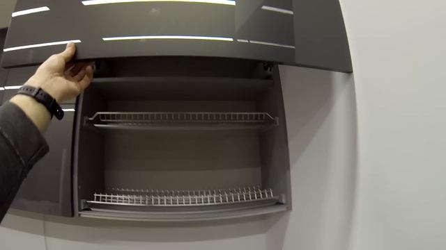 Кухня с акриловым фасадом и столешницей Fundermax.Kitchen Acrylic Facade And Fundermax Worktop.