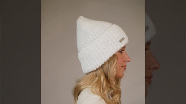 DSR72-1 Шапка жен. 35% мохер, 15% шерсть, 40% акрил разм.57 FABRETTI