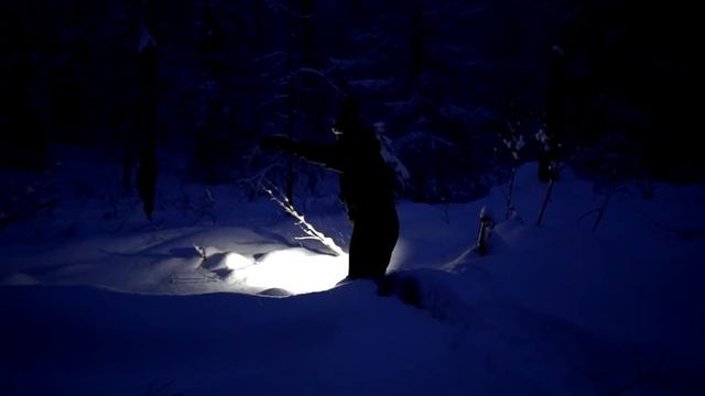Catching Dinner at the Cabin | Far into the Alaskan Wilderness смотреть онлайн
