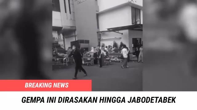 TEREKAM KAMERA CCTV!! Gempa Cianjur 5,6 SR Guncang Hingga Jabodetabek | BREAKING NEWS смотреть онлайн