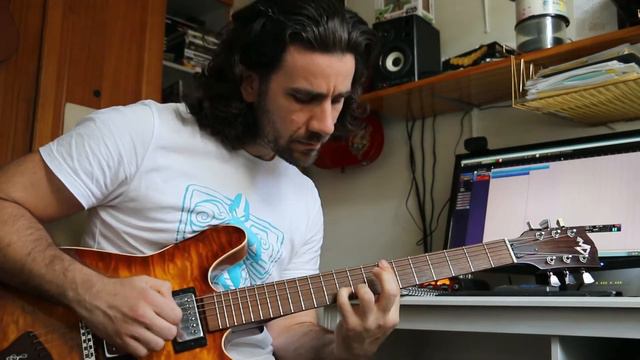 Pyramid Song by Radiohead (exploring the chords) смотреть онлайн