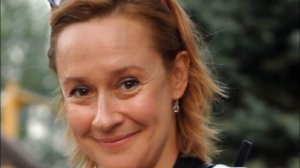 ВЫШЛА ЗАМУЖ ЗА СТУДЕНТА! Вот как выглядит молодой муж Евгении Дмитриевой
