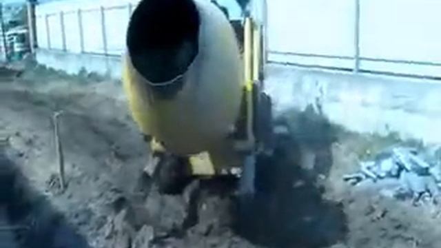 Погрузчик универсальный Komatsu смотреть онлайн