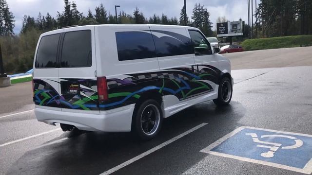 T1722 - 2000 Chevrolet Astro Cargo Van AWD смотреть онлайн