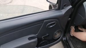 Замена штатных динамиков в Renault Logan на DL audio raven 165