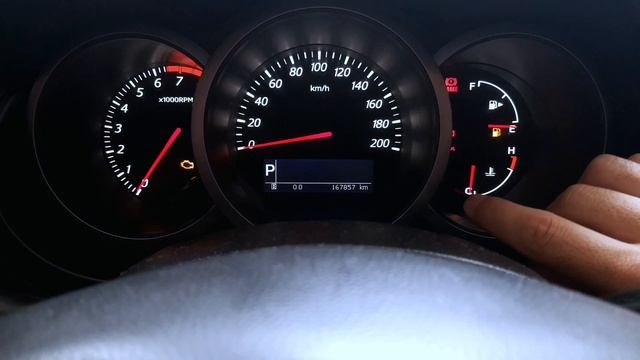 Como configurar o computador de bordo da Suzuki Grand Vitara смотреть онлайн