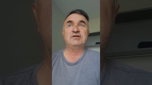 Курить просто так отказавшись от этого не бросить. Нужно заменить эту привычку. Чем?