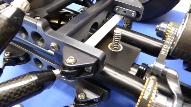 1/3 scale fuel injected 125cc v10 RC buggy, part 2 смотреть онлайн