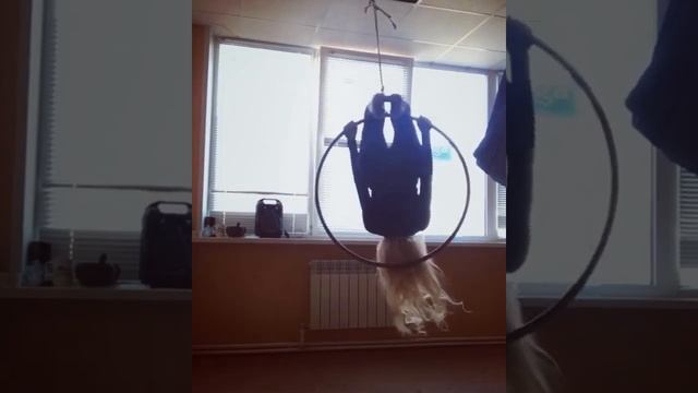 Воздушнаягимнастика/ Растяжка/ шпагат/ Аэростретчинг/йога в воздухе смотреть онлайн