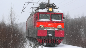 "Сквозь снегопад". ВЛ11М-400/ВЛ11М-439 с небольшим грузовым поездом