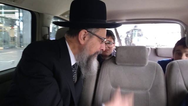 Rosh Yeshiva of Chofetz Chaim Rav Dovid Harris gives Bracha to Torah Academy students смотреть онлайн