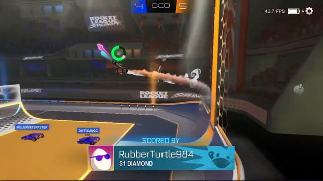 We Tried Rocket League Sideswipe's New Playlist… смотреть онлайн