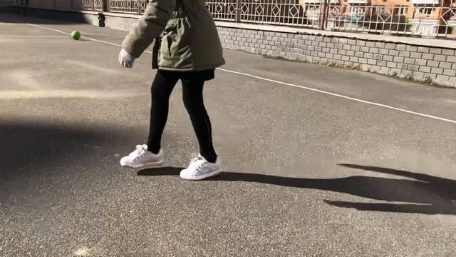 Наши новые роликовые кроссовки Heellys, или как круто кататься на хилисах! смотреть онлайн