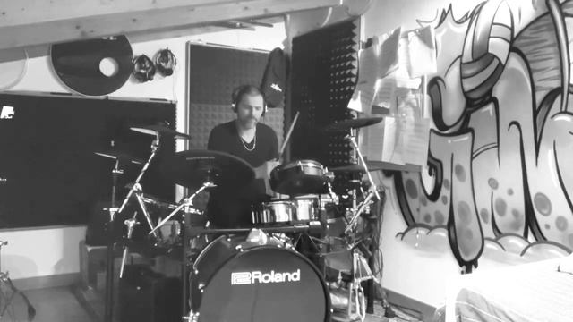 Lynyrd Skynyrd - Sweet Home Alabama (drum cover by Monkydrums) смотреть онлайн