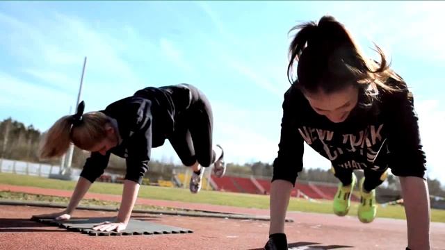 Секреты Фитнес-Мамы - Выпуск 5 - Функциональный тренинг с собственным весом смотреть онлайн